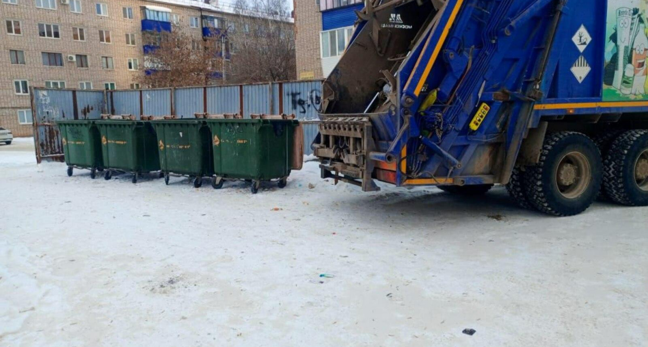 400 мусоровозов Башкирии работают под круглосуточным контролем ГЛОНАСС в новогодние праздники