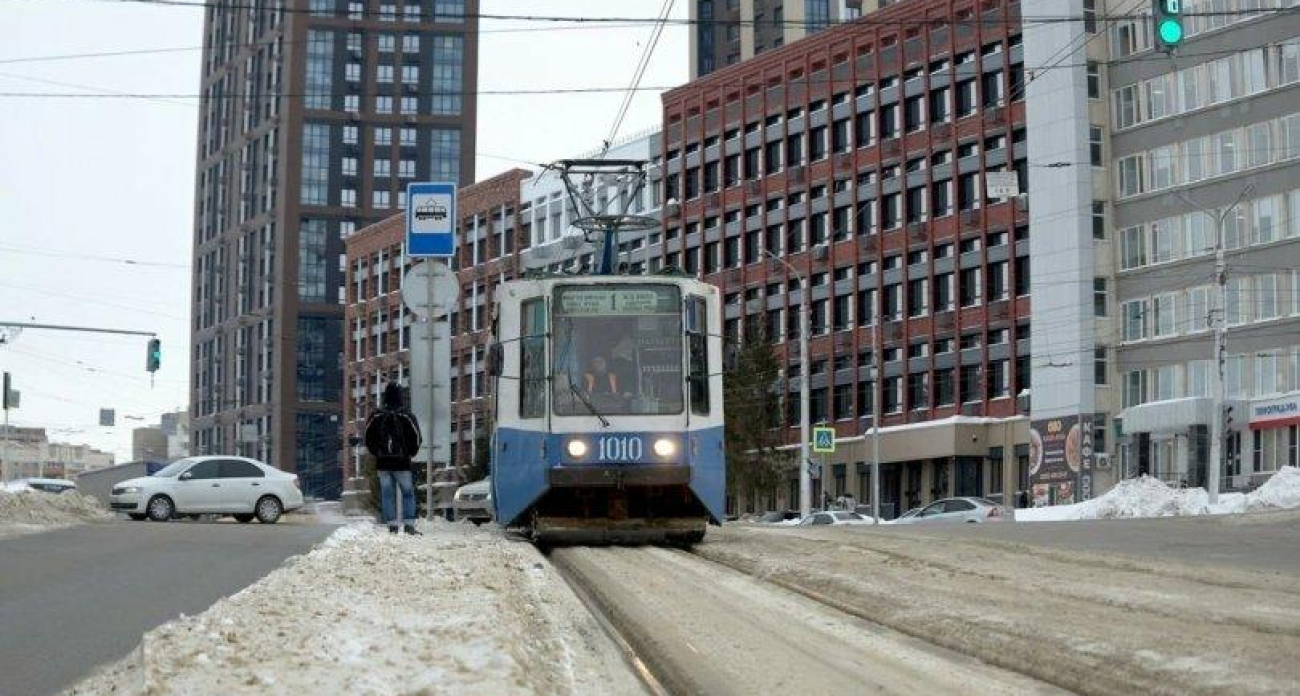 Обрыв провода парализовал 4 трамвайных маршрута в центре Уфы