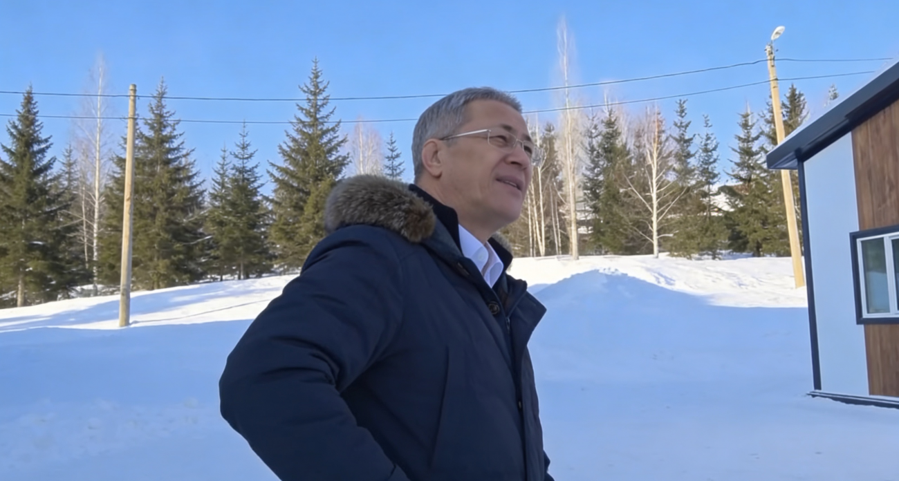 Радий Хабиров открыл первую в Башкирии модульную женскую консультацию в селе Малояз