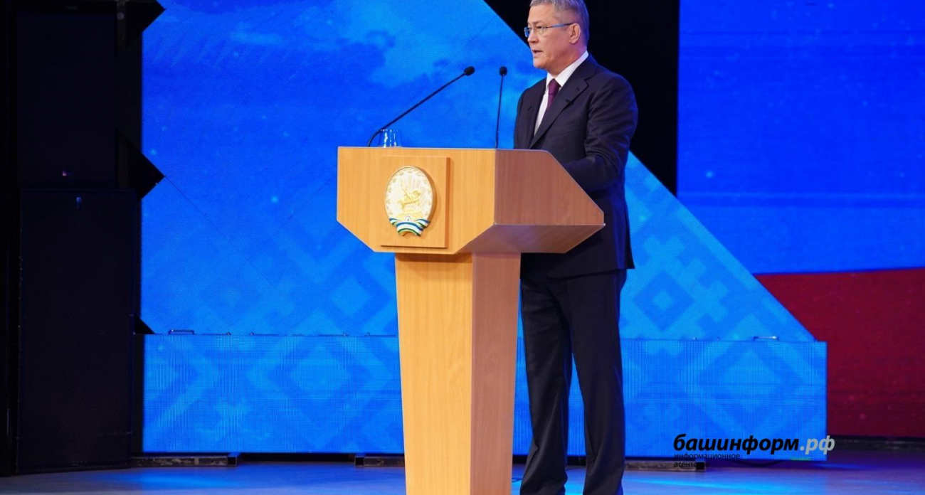 «Башкортостан — родина героев»: Хабиров отметил бойцов СВО и комбата-спасателя, сменившего службу в МЧС на танк