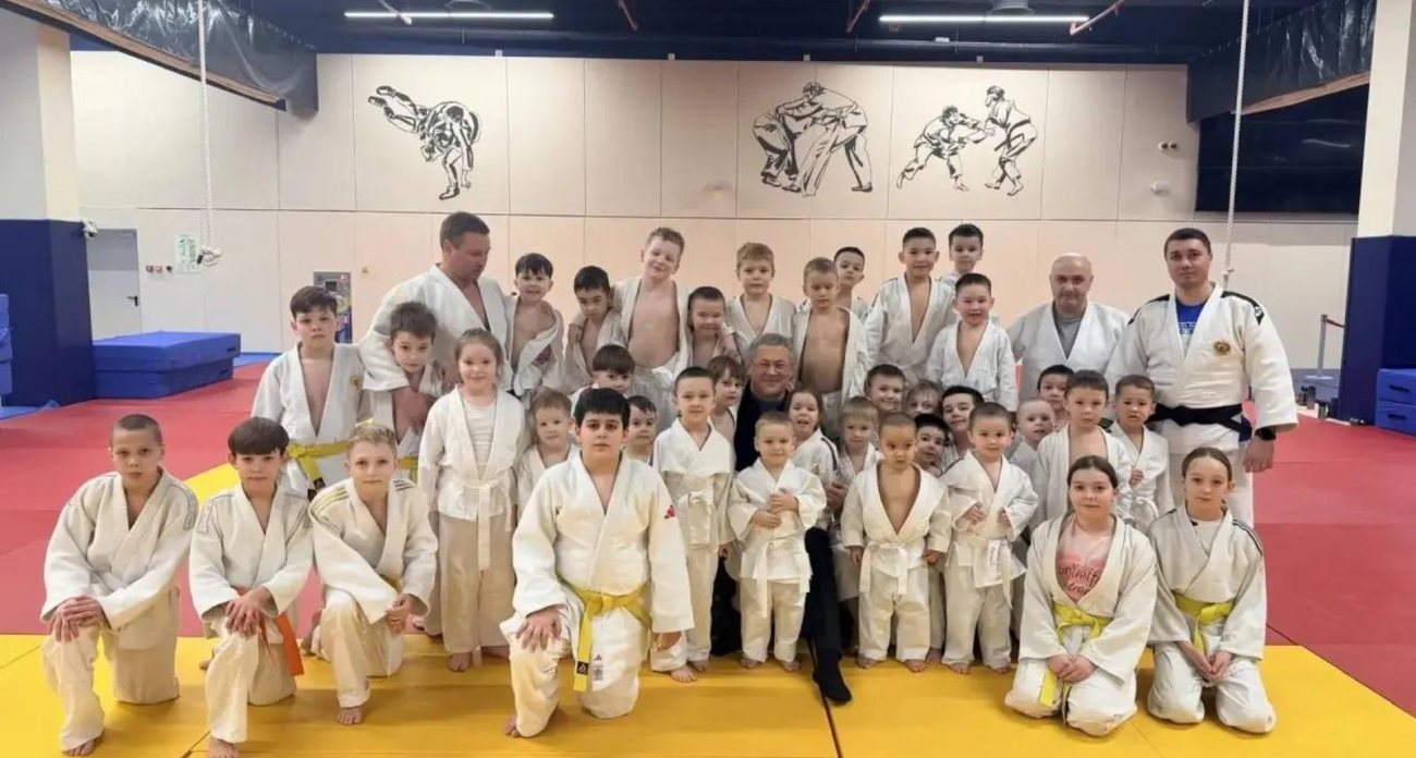 «Душа радуется»: Хабиров признался, что его поразило на тренировке 2000 детей в уфимском Дворце борьбы