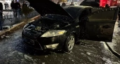 В Октябрьском загорелся Ford, водитель получил ожоги