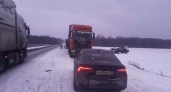 На трассе М-5 в Башкирии ограничили движение из-за ДТП с грузовиком