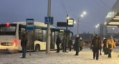 Уфимские чиновники проверили работу автобусов, простояв два часа на морозе