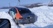 Каршеринговый автомобиль застрял в сугробе в Стерлитамаке