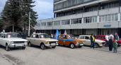 В Уфе прошёл автопробег ретро-автомобилей к 100-летию УМПО