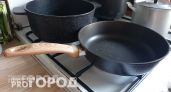 Сковородки отмываются до блеска за одну минуту: делюсь секретом профессиональных поваров без капли химии