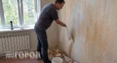 Перестаньте клеить виниловые обои: мастера перешли на современный материал, который служит дольше и дешевле