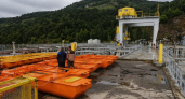 На Юмагузинском водохранилище монтируют понтоны в рамках капремонта гидроузла до 2028 года