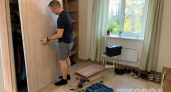 Выкиньте громоздкие шкафы: эта компактная альтернатива освободит место в спальне и добавит легкости