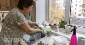 Выкиньте дорогую химию в мусор: копеечное средство из аптеки растворит любой засор в трубах за пять минут