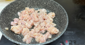 Вы совершаете опасную ошибку на кухне: почему мытье этих продуктов лишь распространяет вредные бактерии