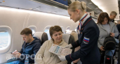 Больше не пейте кофе на борту: стюардессы объяснили, почему эти привычки в самолете опасны для здоровья