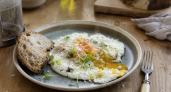 Добавьте этот копеечный продукт в сковородку: ваша яичница станет вкуснее, чем в любом дорогом ресторане