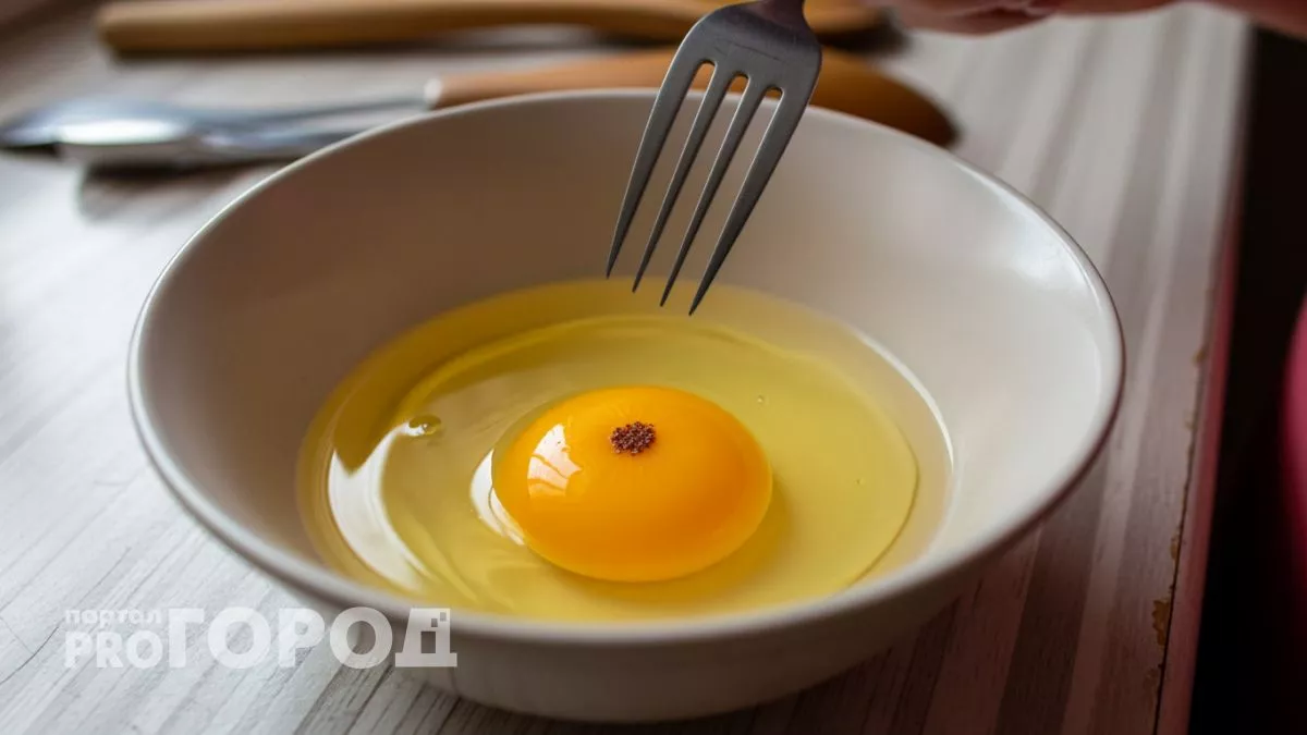 Темное пятно в яйце больше не будет вас пугать после этого простого объяснения