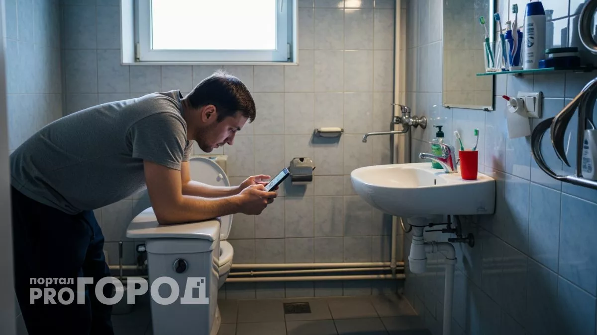 Японцы садятся на унитаз задом наперёд и врачи наконец объяснили почему это работает