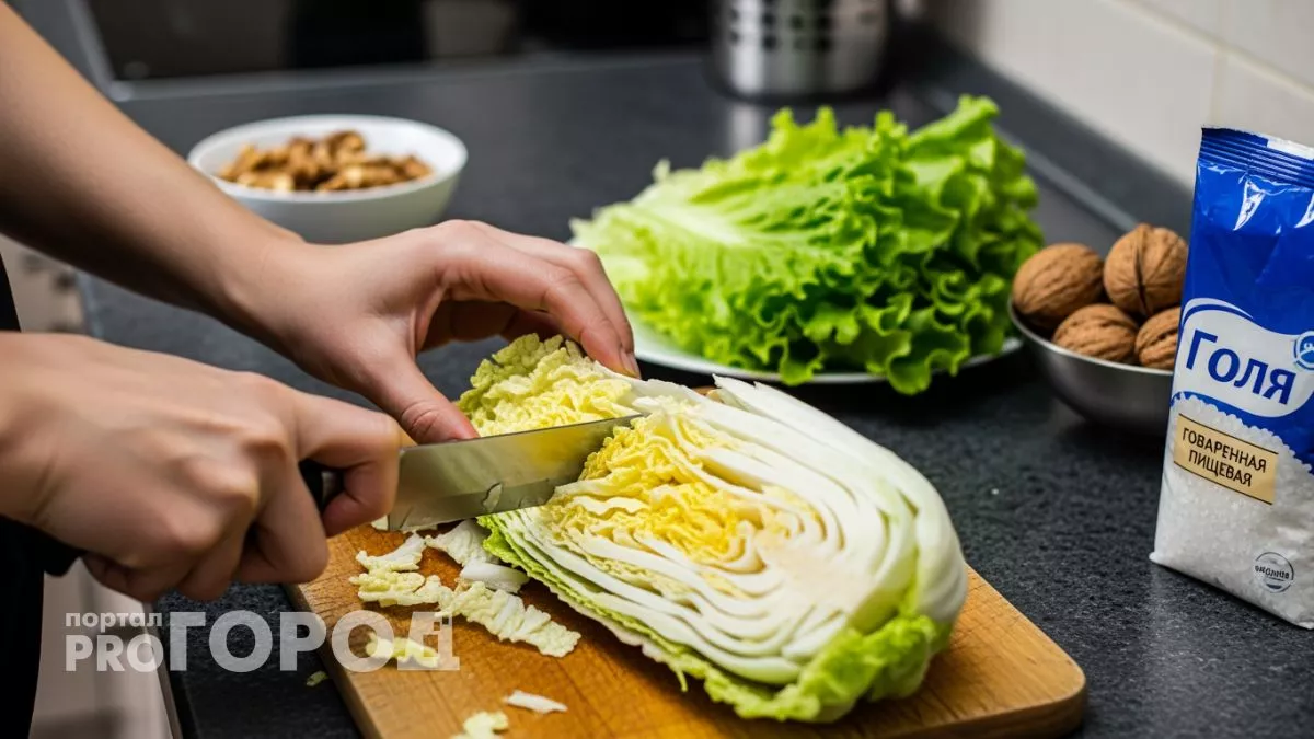 Магазины не успевают завозить пекинскую капусту из-за салата который готовят за 10 минут все подряд