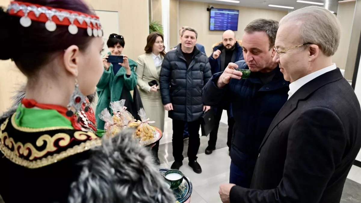 Премьер-министр Абхазии прилетел в Уфу открывать культурный центр