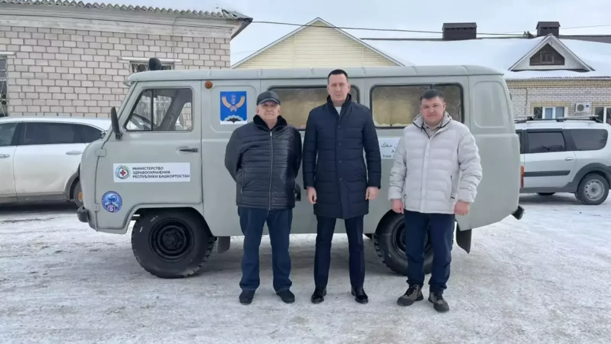 Туймазинская больница передала бойцам СВО девятый автомобиль подряд