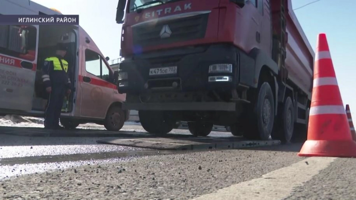 Весенняя оттепель в Башкирии: перегруженным фурам на трассах не спрятаться