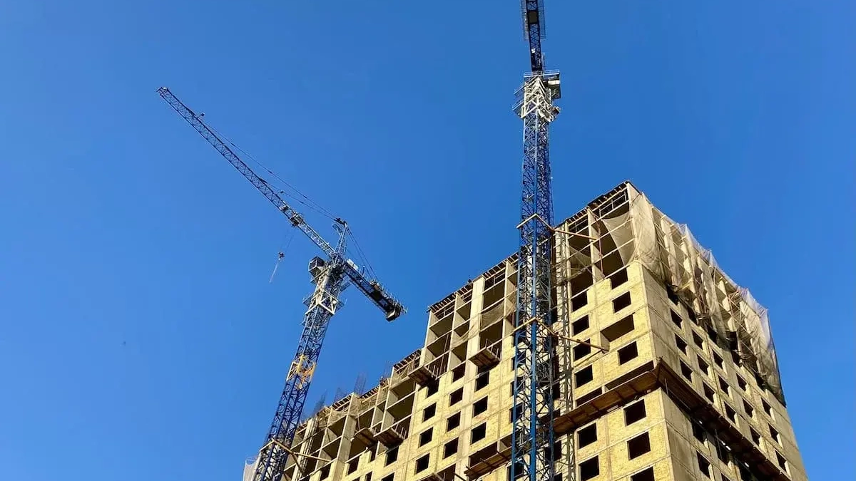 Башкирия повысит среднюю зарплату строителей на 7,6% в 2025 году