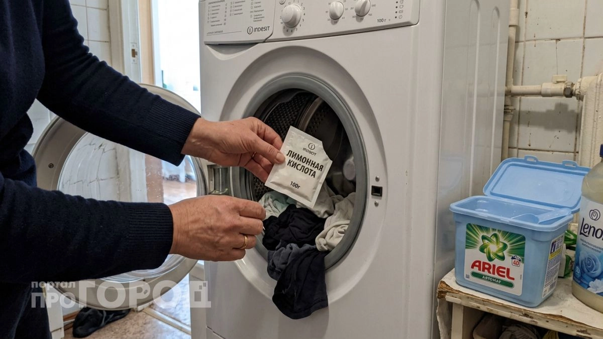 Добавляю один пакетик прямо в барабан и застиранные вещи снова выглядят как новые