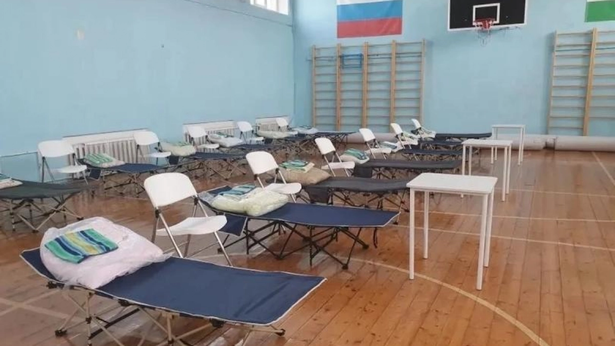 В Уфе после атаки БПЛА на жилой дом открыли пункт размещения для пострадавших