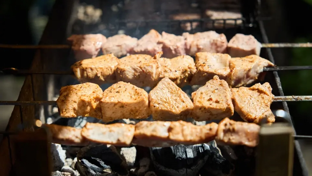 В Башкирии предприниматель оштрафован на 200 тысяч за найм повара из Индии