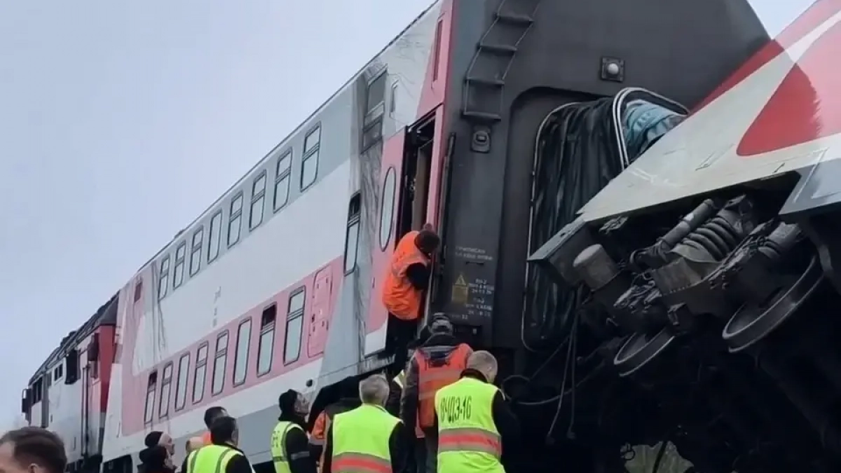 Семь вагонов сошли с рельсов под Ульяновском: жертв нет, задержки до восьми часов