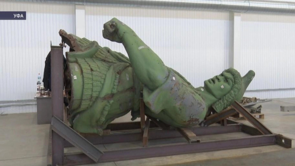 Памятник Салавату Юлаеву реставрируют после 60 лет под открытым небом