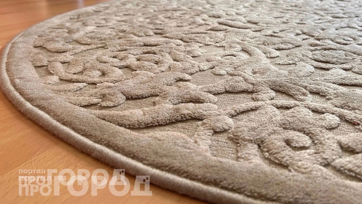 Выкиньте старые ковры из интерьера: дизайнеры перешли на современные покрытия, которые проще в уборке