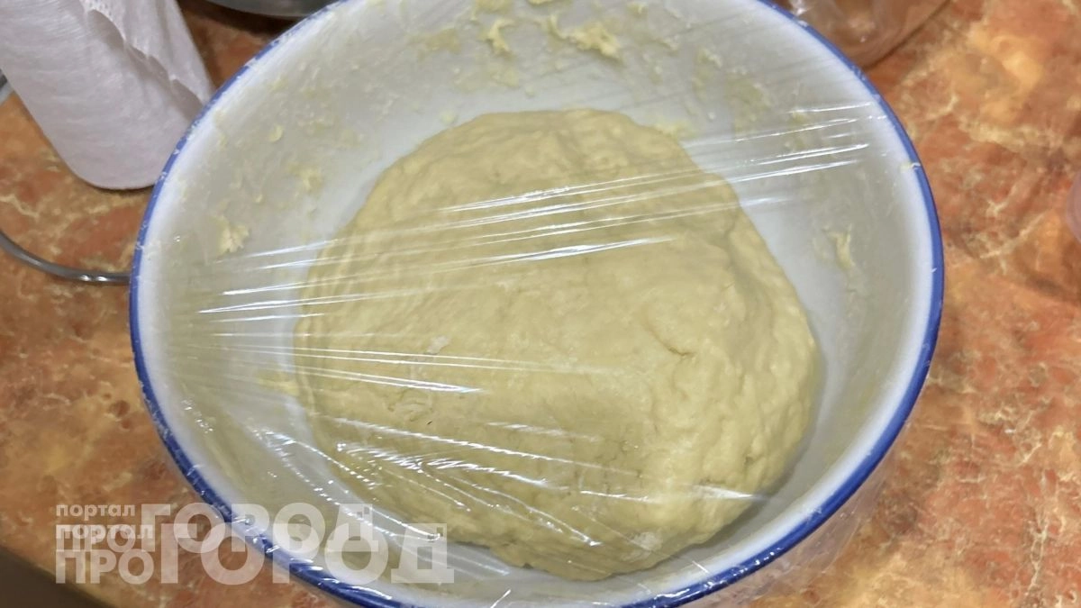 Кладу в тесто этот секретный продукт: теперь моя выпечка всегда пышная и никогда не выходит жесткой как резина