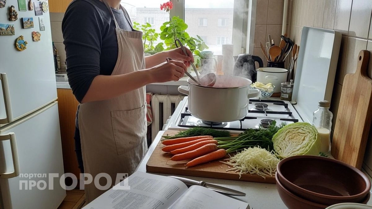 Больше не спорьте, что первым кидать в щи: запомните этот правильный порядок ингредиентов для идеального вкуса