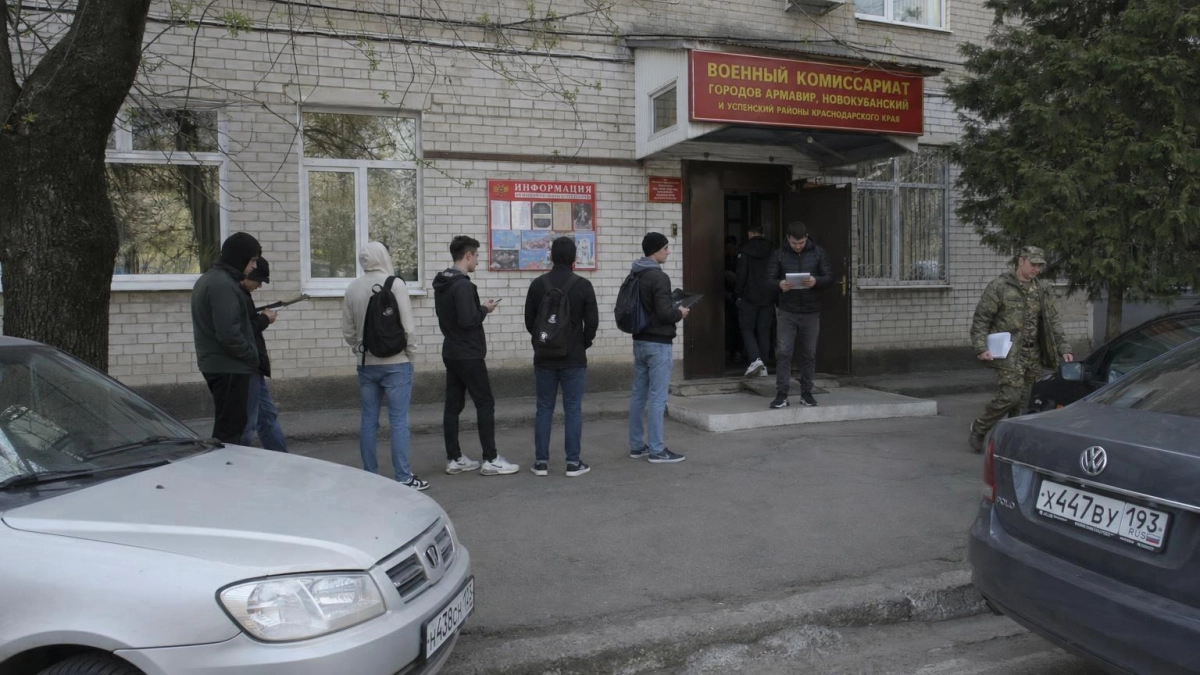 Круглогодичный призыв в России: как он работает на практике — объясняет юрист