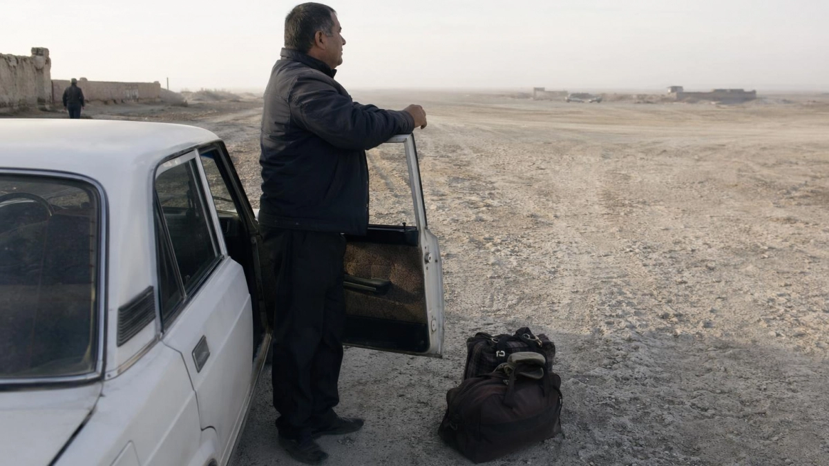 800 тысяч таксисту и тысячи километров: репортаж со дна Аральского моря