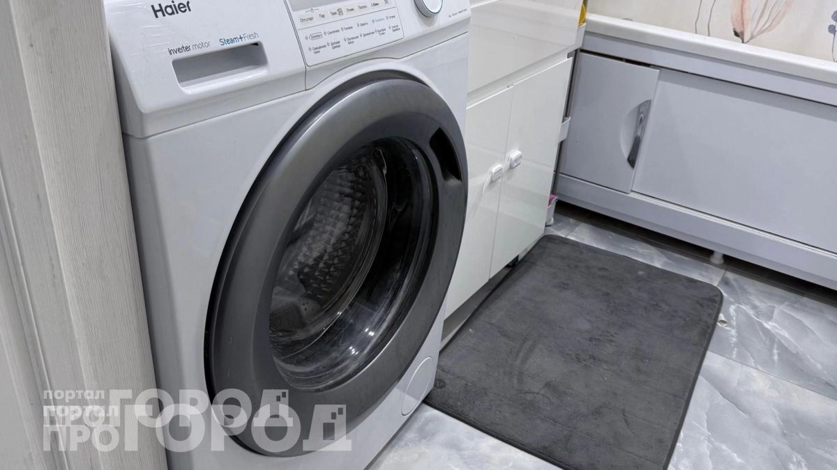 Мастер по ремонту раскрыл тайну: копеечное средство в отсек для порошка избавит стиралку от поломок на годы