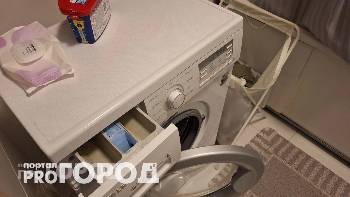 Выкиньте дорогую химию: один аптечный пакетик в стиральной машине сделает ваши вещи ослепительно белыми