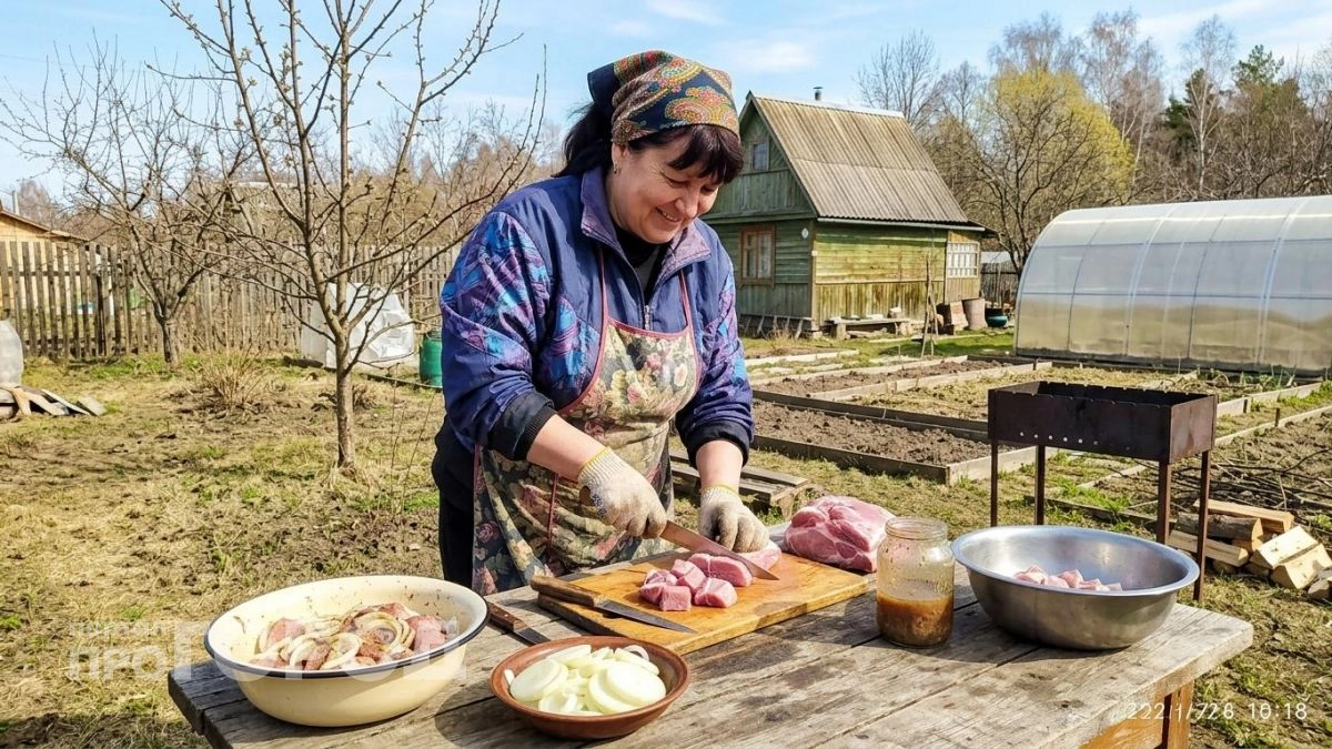 Хватит ждать сутками ради мягкого мяса: этот способ маринования сделает шашлык сочным всего за полчаса