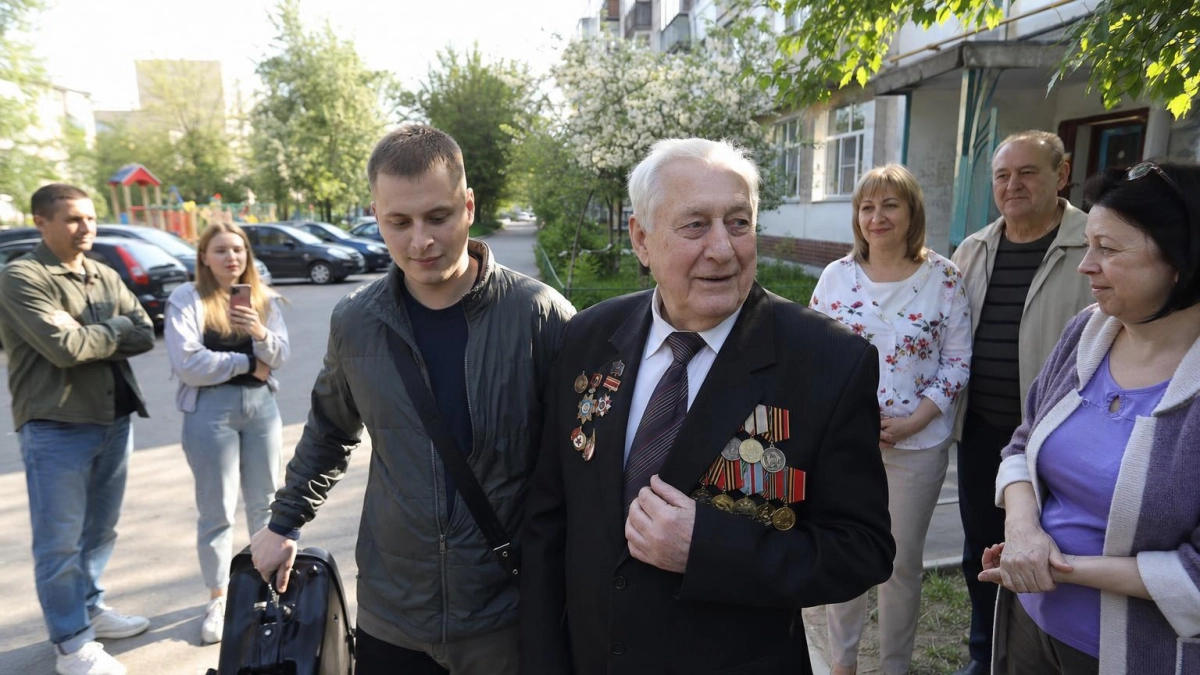 Ветеран из Уфы, лежавший сутки на снегу ради победы, едет на парад в Москву
