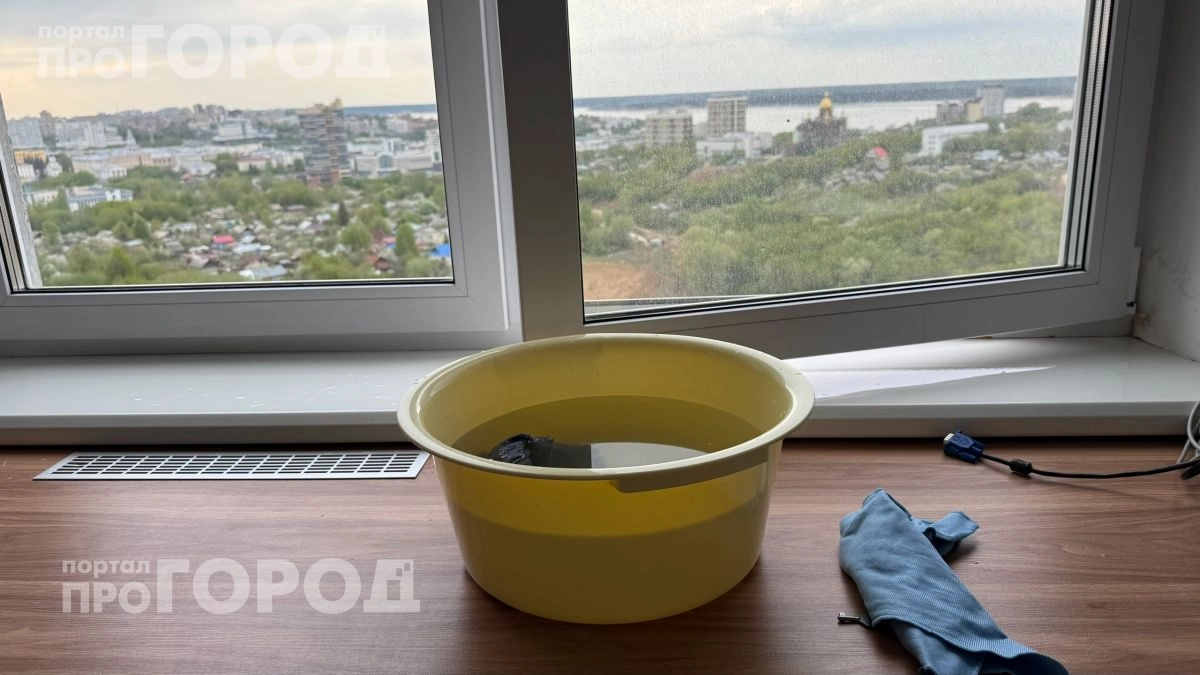 Забудьте про покупные средства для стекол: этот простой предмет уберет все разводы и вернет идеальный блеск