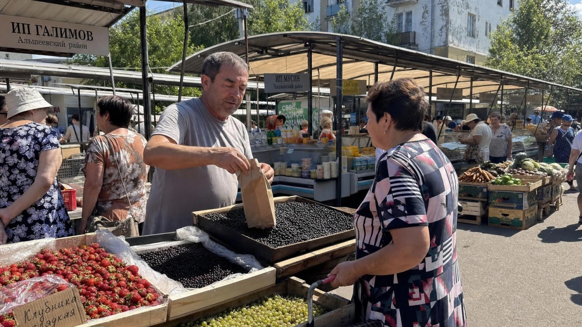 Клубника, малина и смородина: что подорожает в Башкирии этим летом