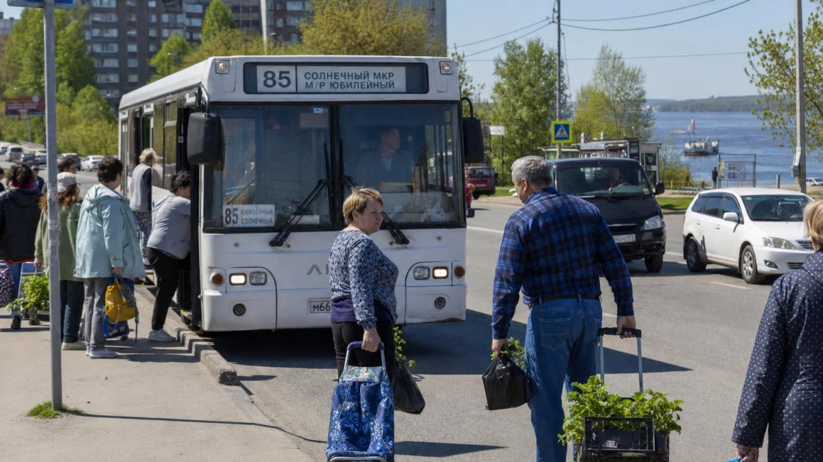 В Уфе открыли 20 автобусных маршрутов и паромы до садовых участков