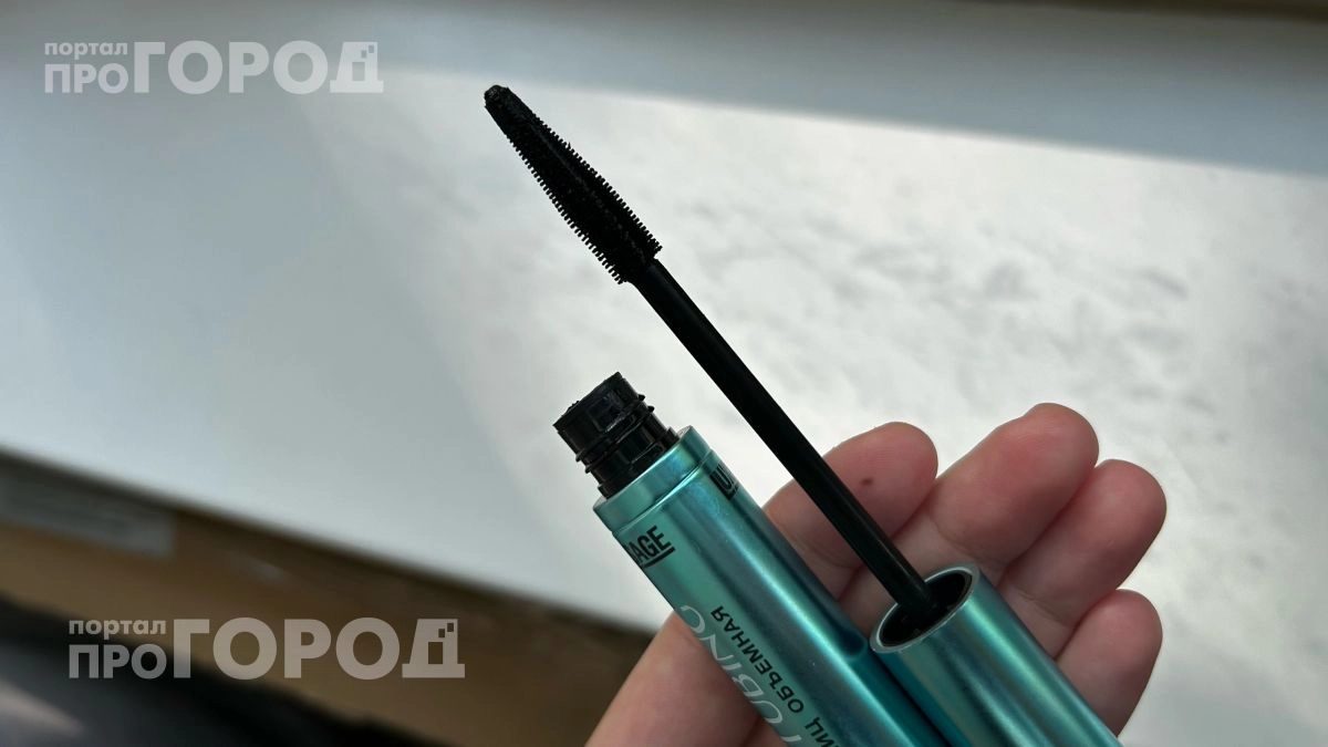 Больше не выбрасываю засохшую тушь: делюсь простым способом вернуть ей свойства новой за пару секунд