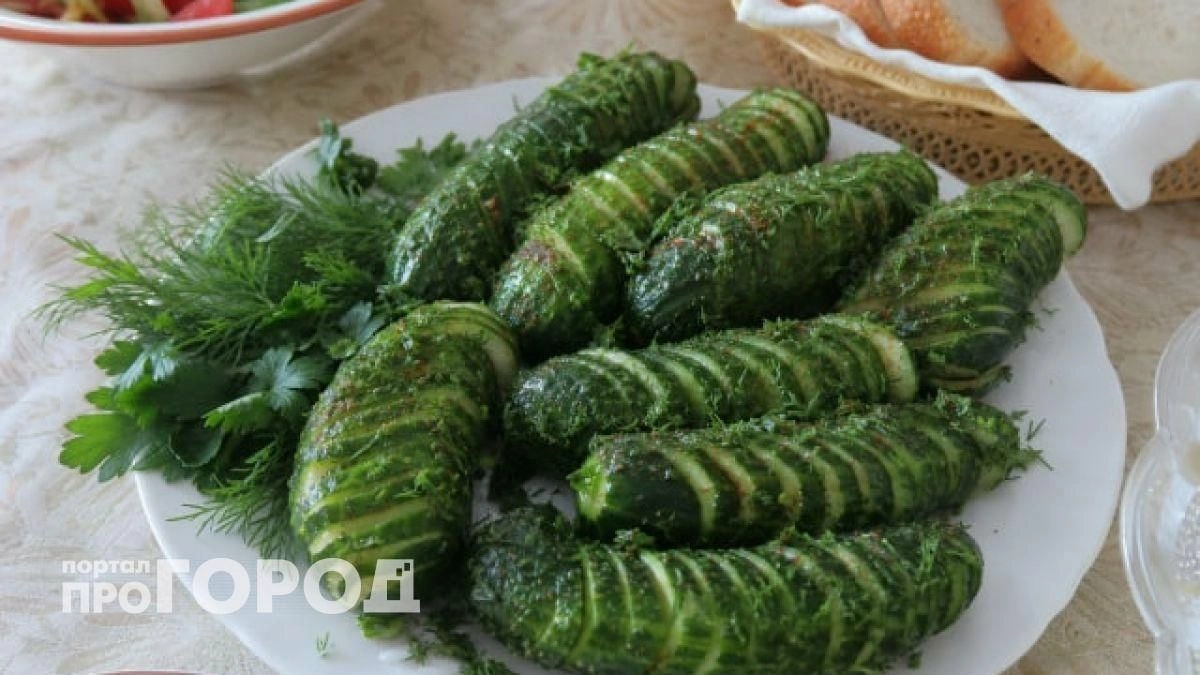 Больше не трачу часы на ожидание: сочные огурцы к мясу по моему быстрому методу готовы за полчаса