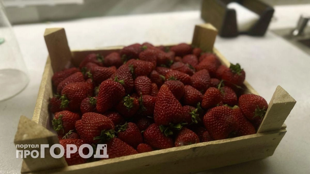Забудьте про размер и цену: достаточно проверить всего два параметра чтобы купить идеальную клубнику