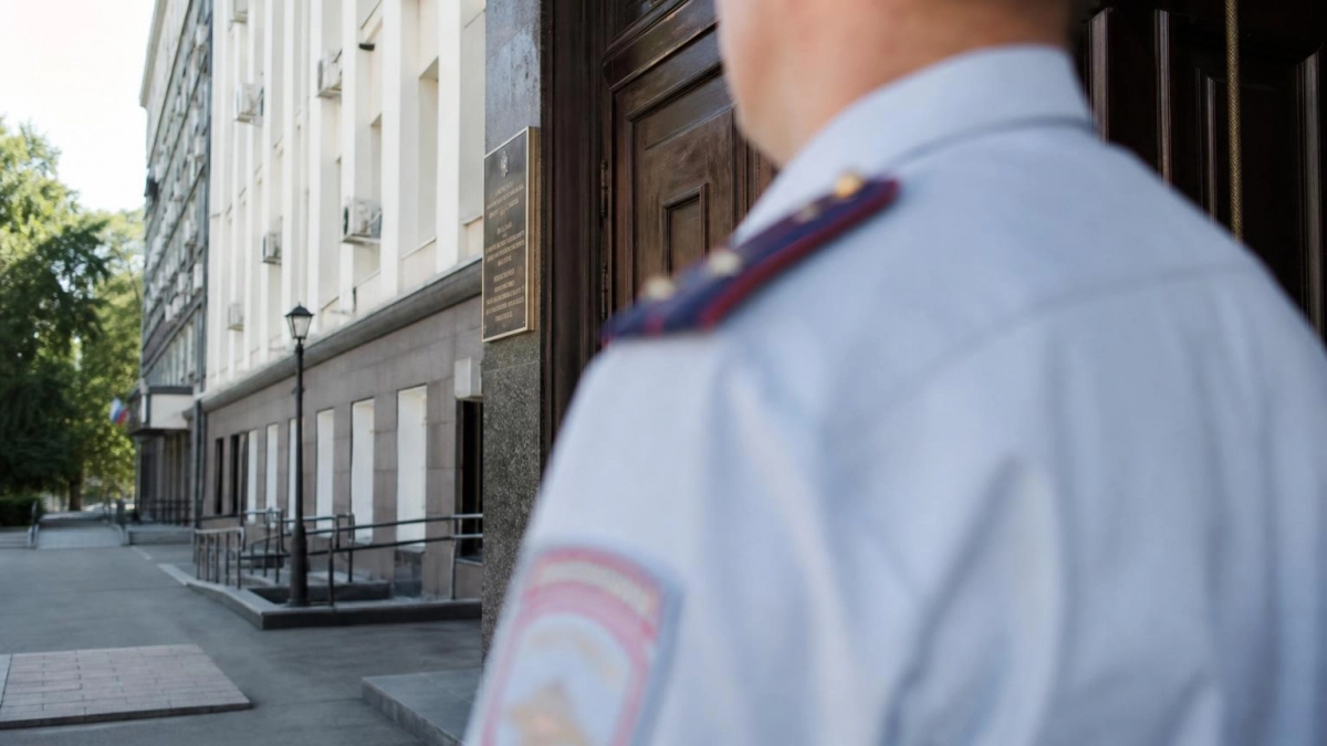 В Уфе курсанта отчислили перед дипломом из-за школьного аттестата после шести лет учёбы