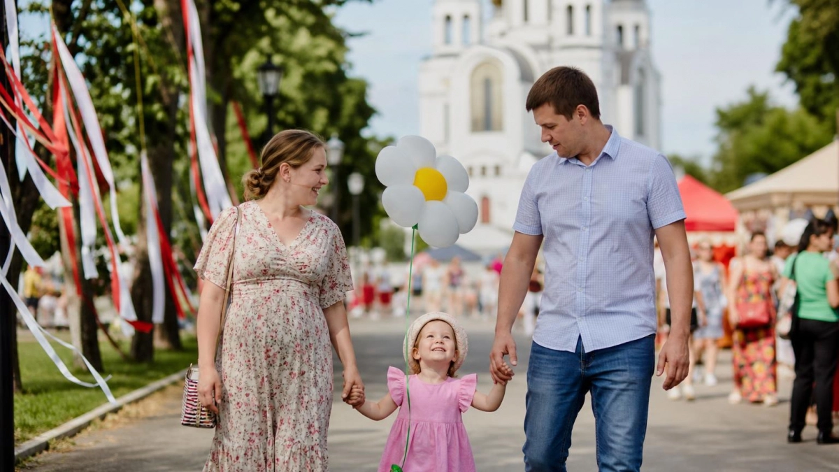 В Бирске 8 июля День семьи соберет тысячи семей и яркую программу