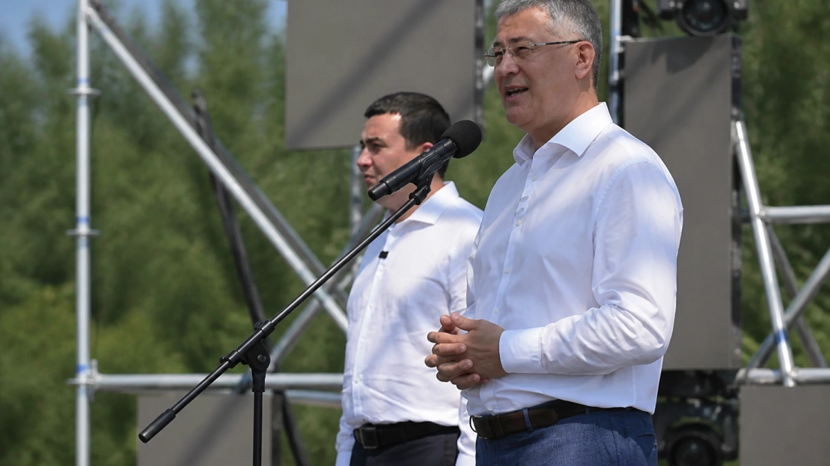 Радий Хабиров открыл фестиваль «Медь» о промышленной истории Южного Урала