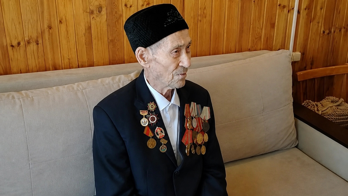 В Уфе ветеран Сафуан Басыров отметил 101-летие и получил поздравления президента