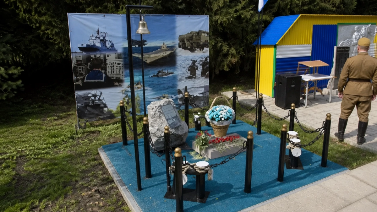 В селе Ишимбайского района открыли мемориал в честь моряков и морской пехоты